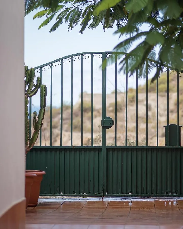 Superior A: Private Pool & Concierge Apartment Icod De Los Vinos